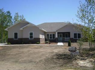 3980 E Cedaridge Ct, Midland, MI 48642