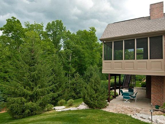 3rd image of 4495 Ravenwood Ct