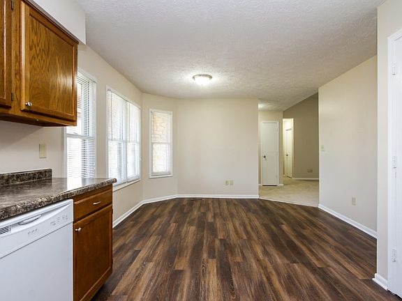4th image of 3165 N Cherry Lake Ln