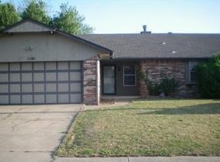 1101 NW 7th Pl, Moore, OK 73170