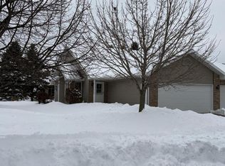 Woodridge Place Condo Ii, Manitowoc, WI 54220