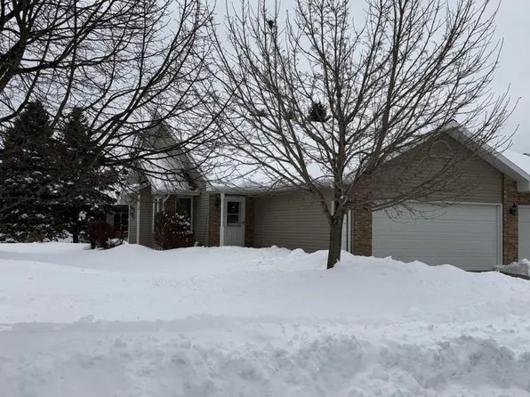 338 Woodridge PLACE, Manitowoc, WI 54220