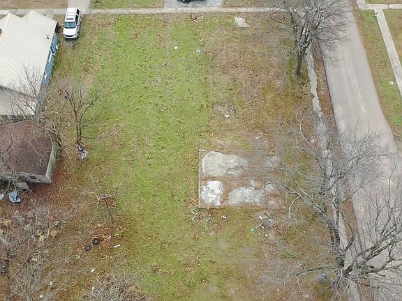 2nd image of E Main St