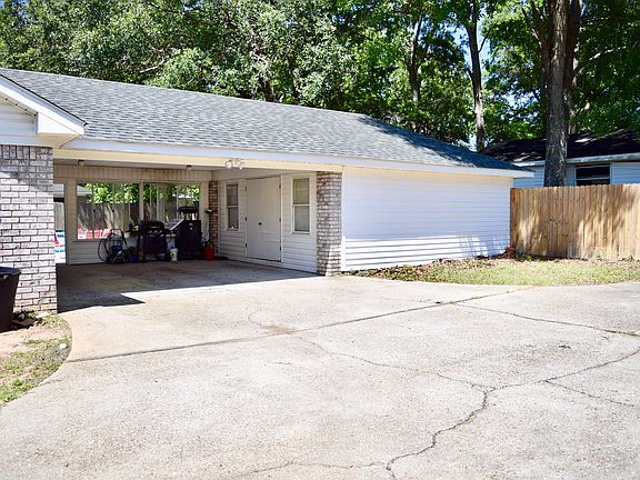2nd image of 3450 Semmes Woods Dr