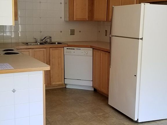 Plenty of cupboard space