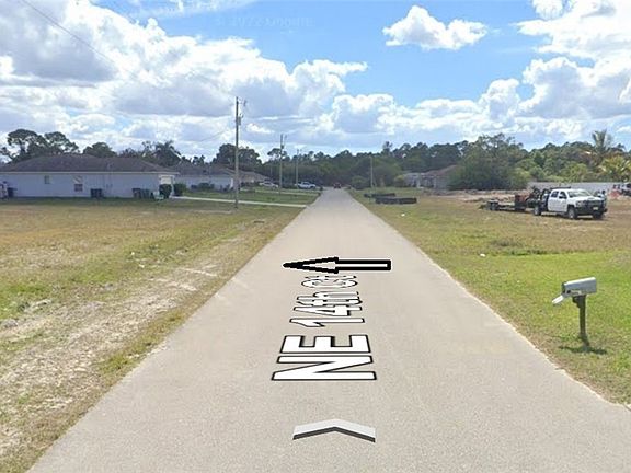 2nd image of 3207 NE 14th Ct