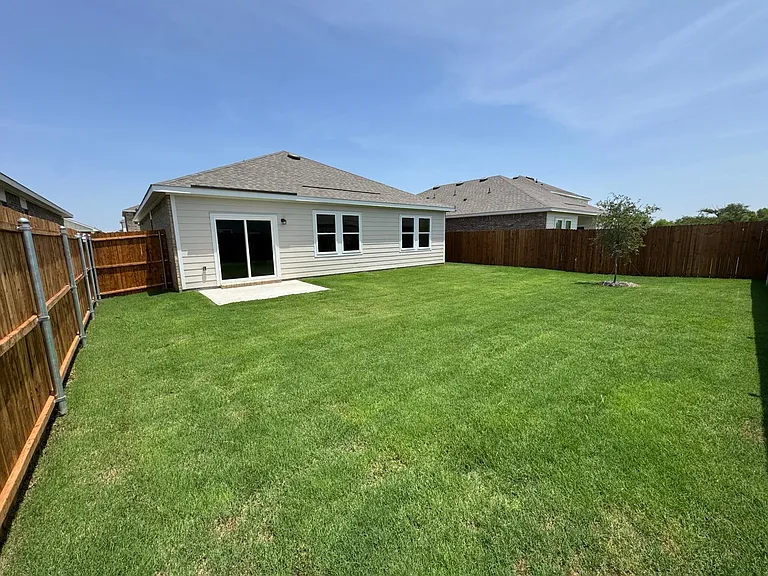 4909 McCoy Dr — Photo 18