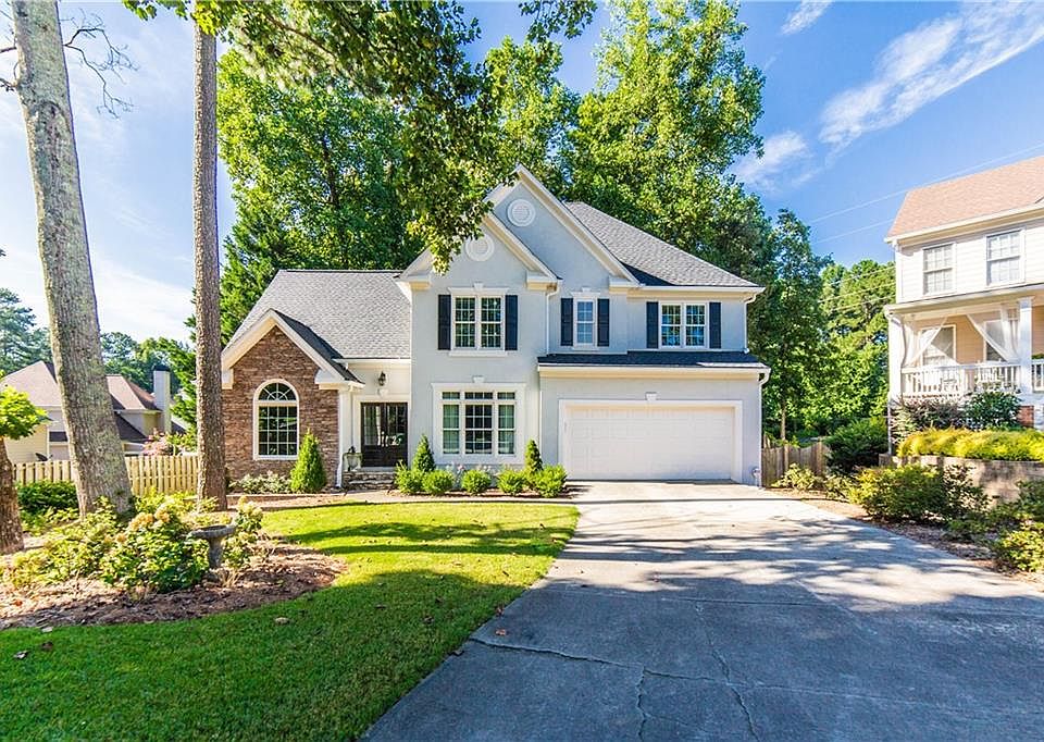 1st image of 210 W Brookhollow Ct