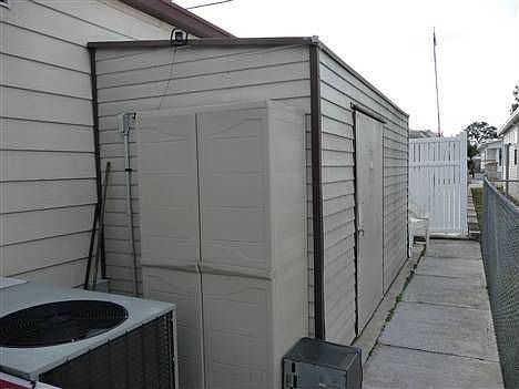 4th image of 1010 51st Avenue Dr W