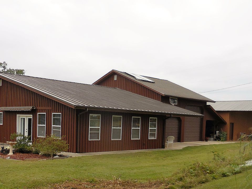 House view from lake side.