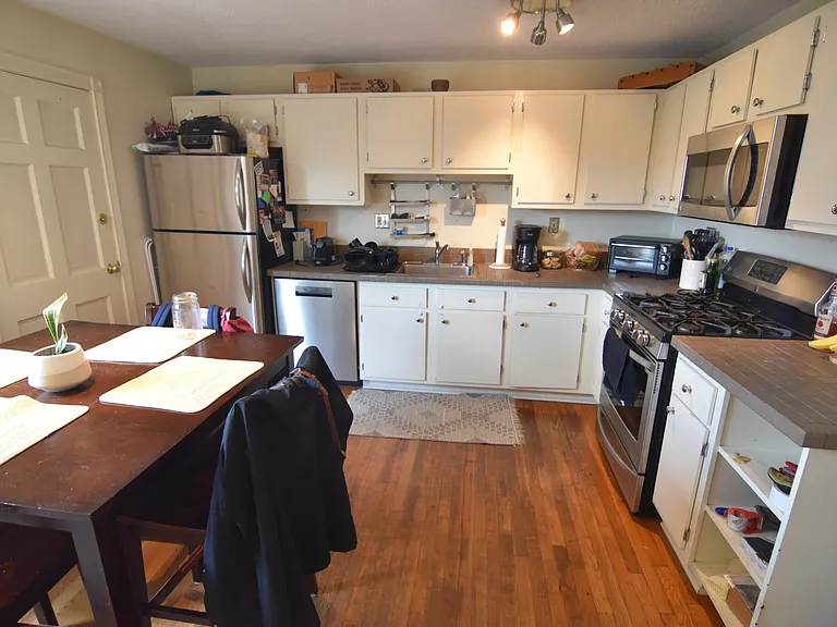 19 Craig Pl #3 — Photo 1
