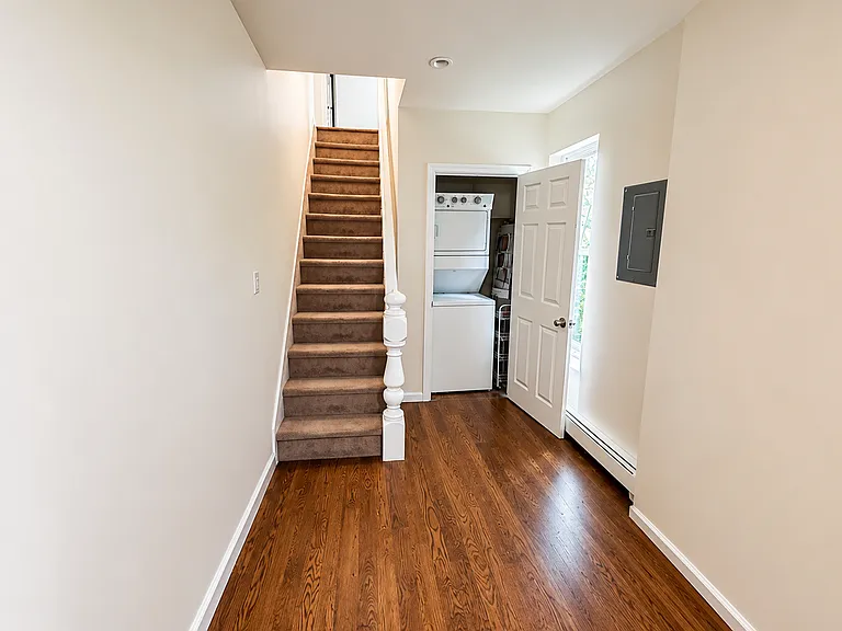 27 New York Ave #1 — Photo 1