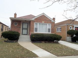 8937 S Clyde Ave, Chicago, IL 60617