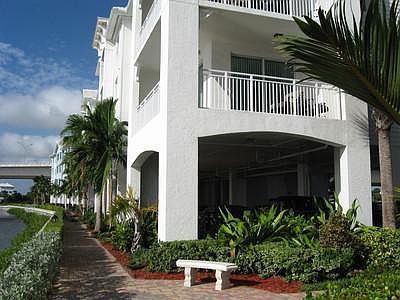 1st image of 715 NW Flagler Avenue #5-201