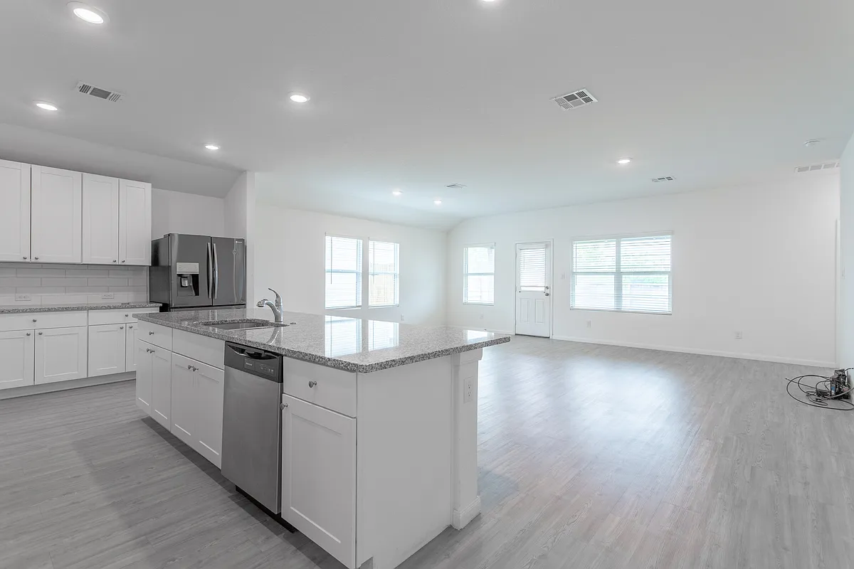 Building Photo - 5822 Seaside Mnr