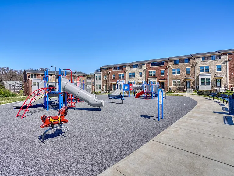 6100 Northwest Dr #1 — Photo 59
