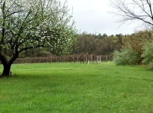 1085 New Salem Rd, Creal Springs, IL 62922