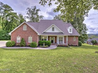 226 Alpine Dr, Clinton, TN 37716