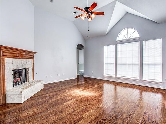 5th image of 1603 Chateau Ln