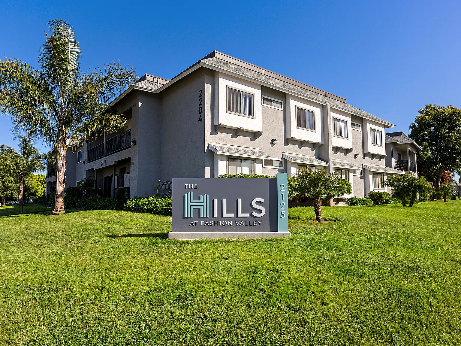 The Hills at Fashion Valley — Photo 1