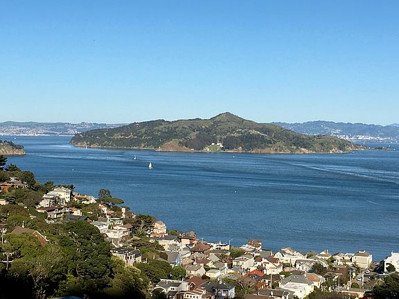 2nd image of 428 Sausalito Blvd