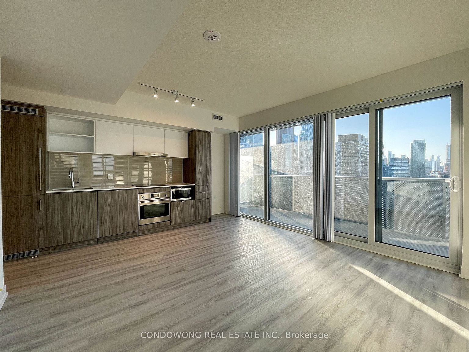 55 Cooper St #2105, Toronto, ON M5E 0B8 | Zillow