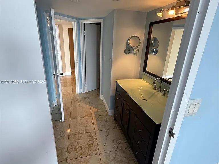 2333 Brickell Ave #602 — Photo 35
