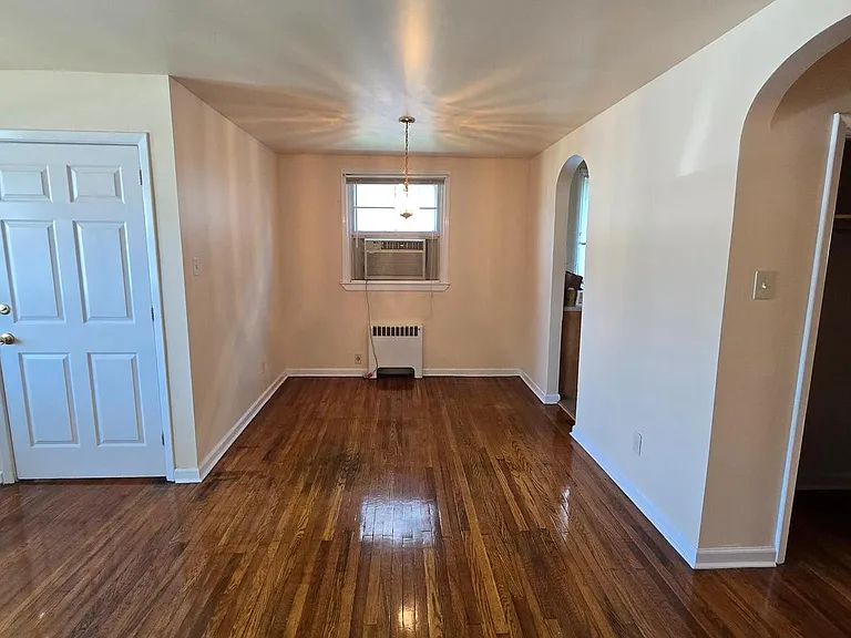 162 W Cheltenham Ave — Photo 6