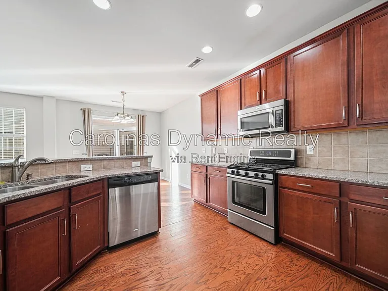 5470 Allison Ln — Photo 14