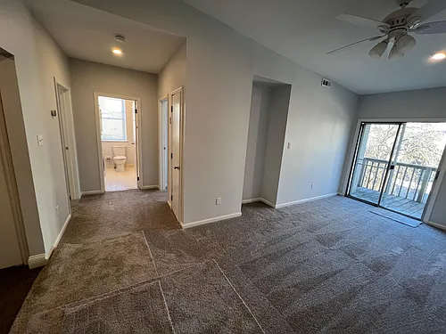 375 Dupont St #2F Photo 1