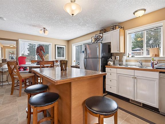 4th image of 7874 & 7876 Fairview Rd