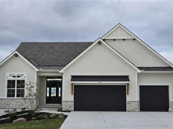 22004 W 114th Ct, Olathe, KS 66061