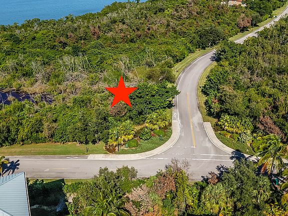 4th image of 935 Whiskey Creek Dr