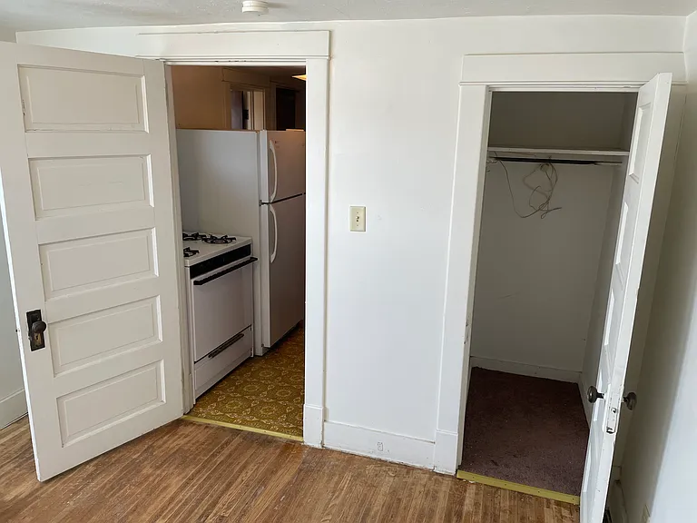 821 Goodhue Blvd #9 — Photo 2