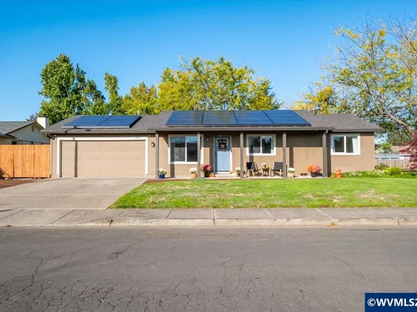 1487 Palace Dr NE, Salem, OR 97301
