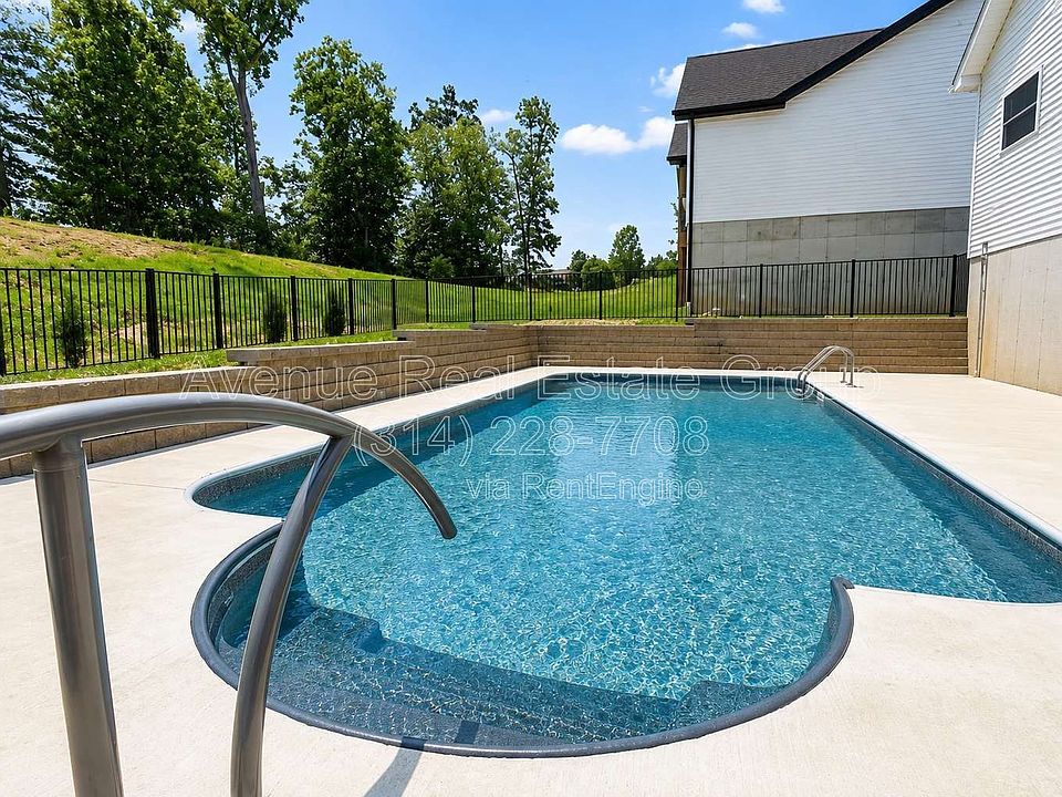 2nd image of 1105 Providence Way
