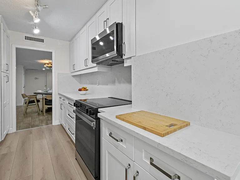 4200 N Ocean Dr #1 — Photo 35