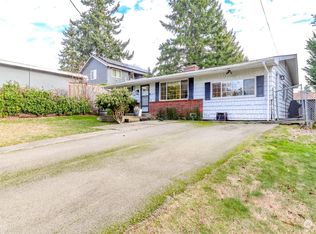 16232 16th Ave SW, Seattle, WA 98166