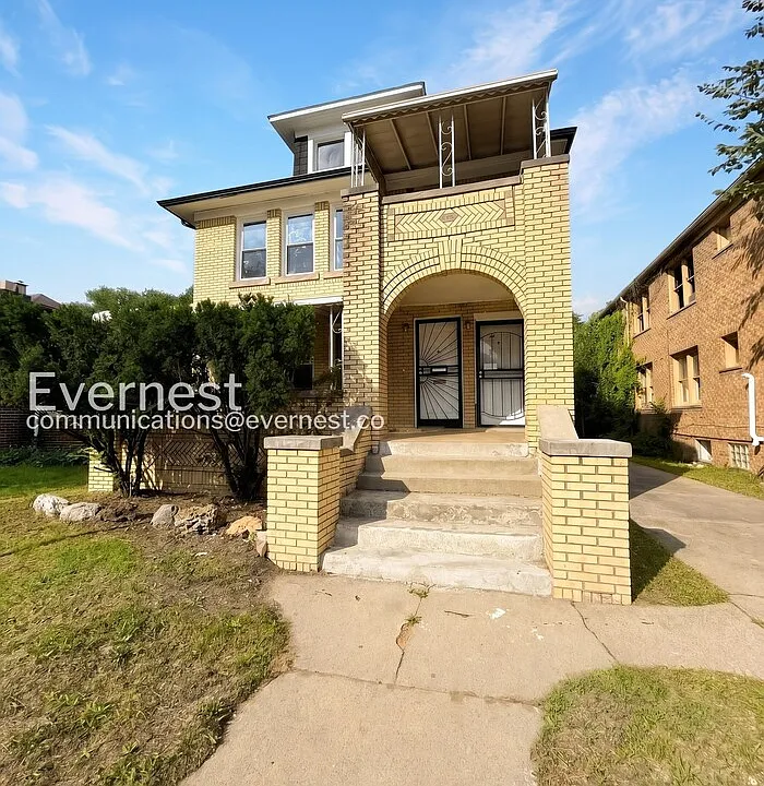 15093 Petoskey Ave