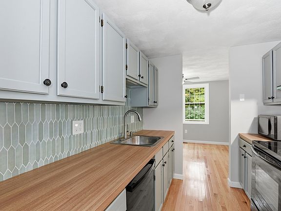 3rd image of 126 Patrick Rd #126