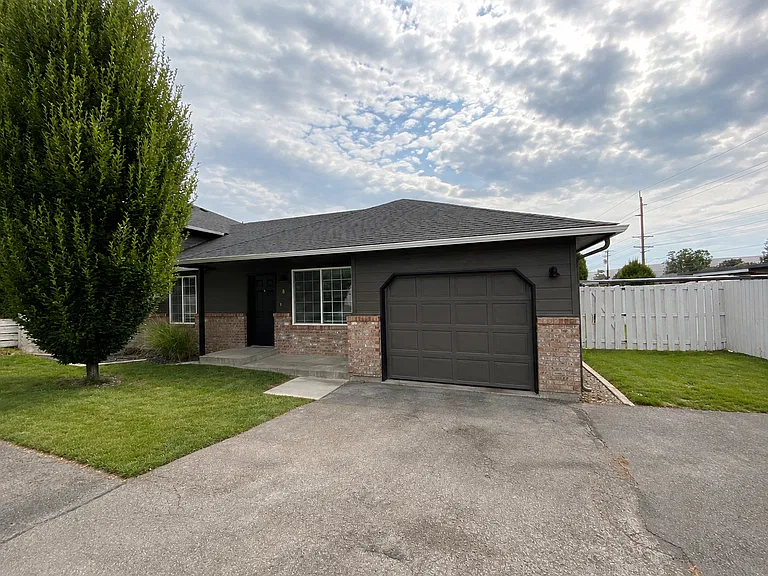 904 Speyers Rd — Photo 11