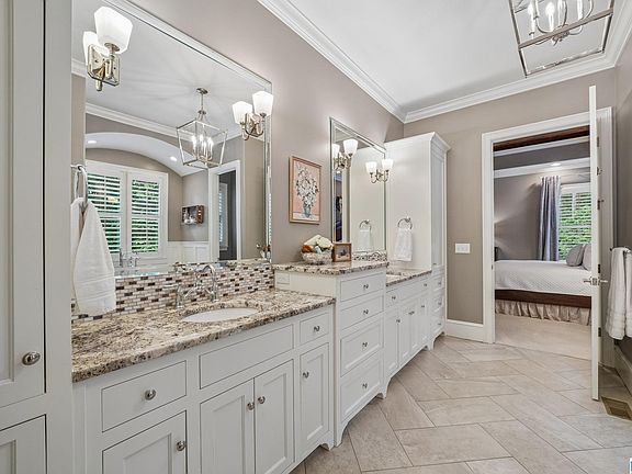 5th image of 336 Stonegate Dr