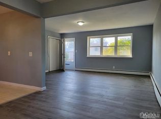 19 Baldwin Rd, Edison, NJ 08817