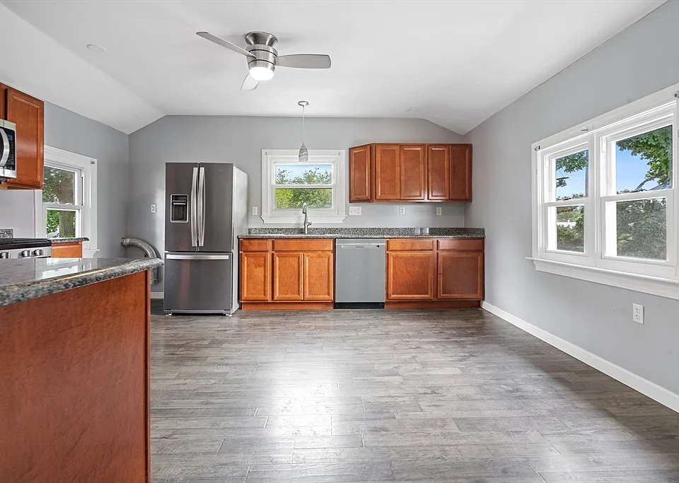 49 Prospect St #2