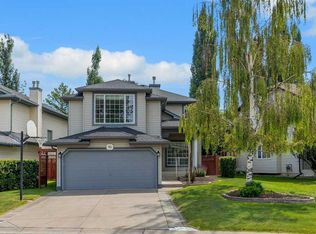 96 W Valley Brook Cir NW, Calgary, AB T3B5S2