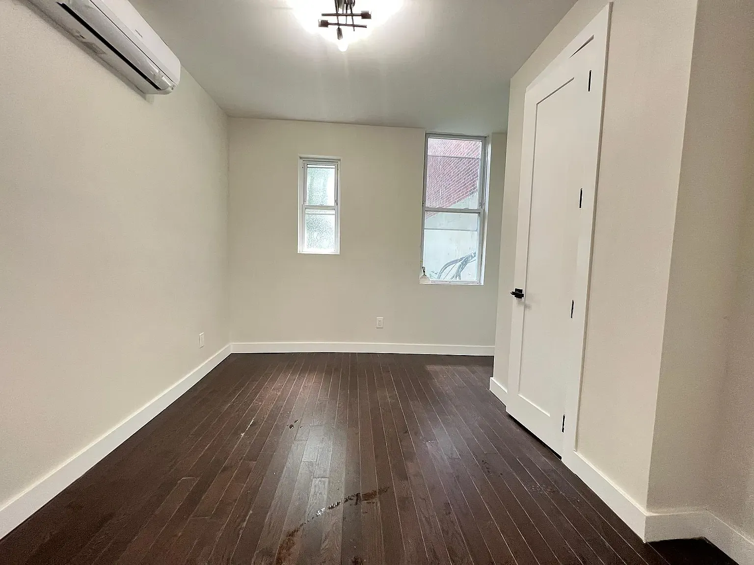 2 bed, 800 sqft, $2,199 — Photo 2