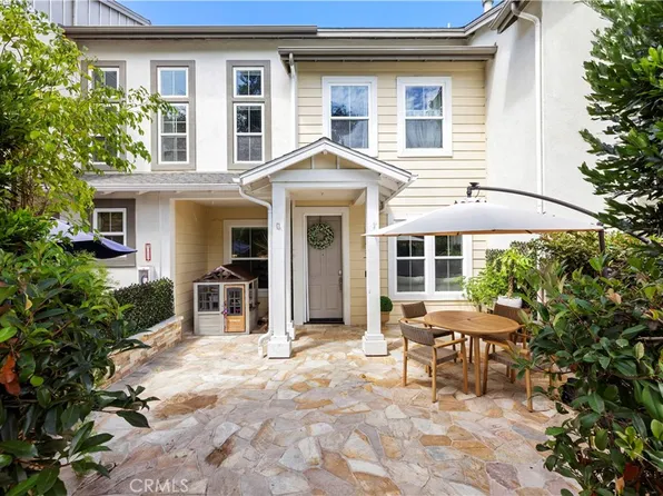 71 Orange Blossom Cir, Mission Viejo, CA 92694