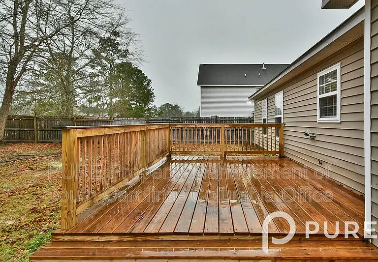 321 Downs Dr — Photo 11