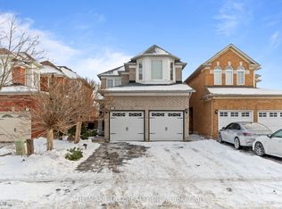 10 Narrow Valley Cres, Brampton, ON L6R 2M6