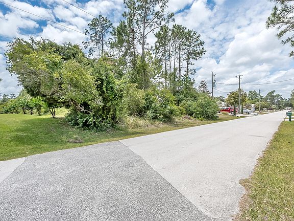 2nd image of 82 Belleaire Dr